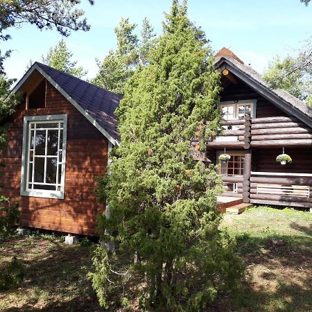 Paehkli Seaside Cottage With Cozy Outdoor Patio Koiguste Kültér fotó